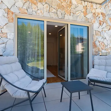 Panorama Vesna - Vas Horsky Domov * Vysoké Tatry